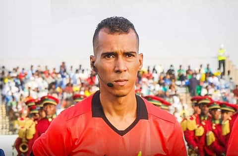 "مهندس جيولوجي".. من هو دحان بيدا حكم مباراة مصر وموزمبيق في أمم أفريقيا؟