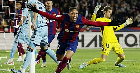 برشلونة