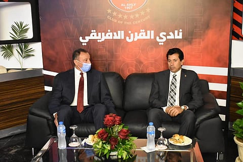 وزير الرياضة ـ الخطيب