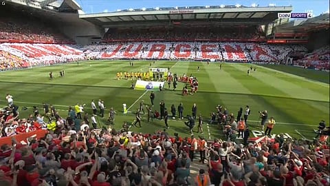 تكريم تاريخي وبكاء في ليلة وداع يورجن كلوب لجماهير ليفربول.. فيديو