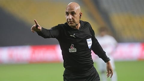 ردود أفعال مثيرة على محمد عادل حكم مباراة الزمالك والبنك الأهلي