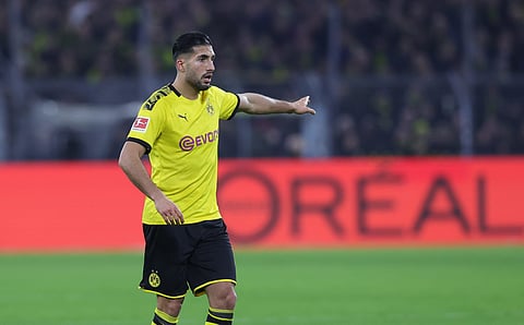 مدرب دورتموند يشيد بـ إيمري تشان في مركزه الجديد