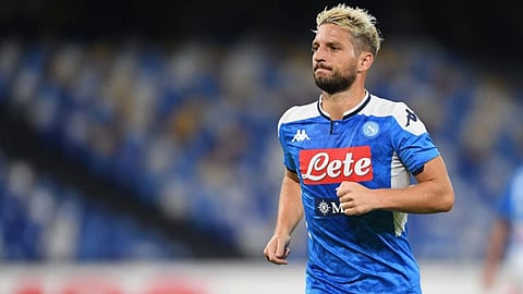 نابولي يقترب من الاحتفاظ بنجمه درايز ميرتينز