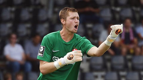 ليفركوزن ينجح في ضم حارس المنتخب الألماني للشباب