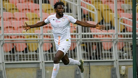 الشباب السعودي يستغني عن مهاجمه بعد الخروج من البطولة العربية