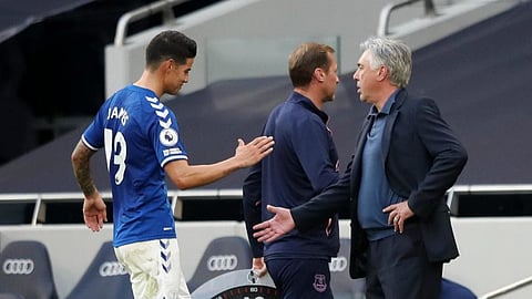أنشيلوتي يثق في قدرة لاعبي ايفرتون على التنافس مع تشيلسي بسباق دوري أبطال أوروبا