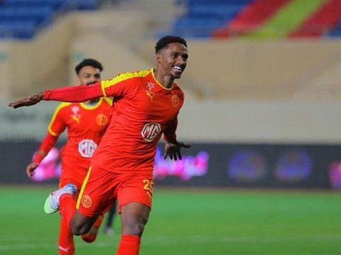 القادسية يحدد ثمن بيع خليفة الدوسري