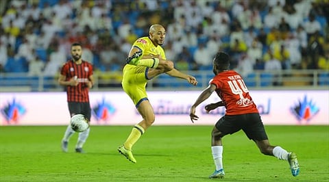 عاجل.. استبعاد حكم مباراة النصر والرائد قبل ساعات من انطلاقها