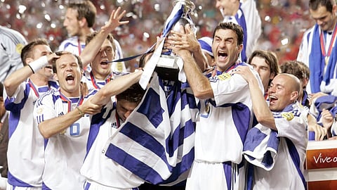 اليونان 2004.. معجزة أحفاد الإغريق تغازل أوروبا قبل يورو 2020
