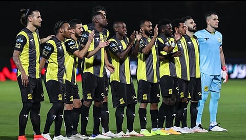 عاجل.. اتحاد جدة يواجه أزمة في رحيل الثلاثي المحترف