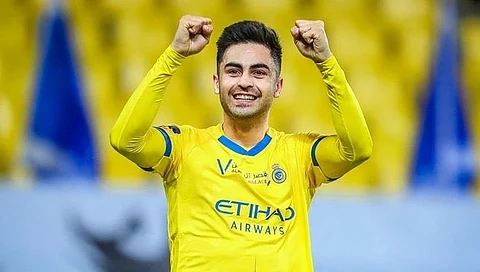 بيتي مارتينيز - لاعب النصر السعودي