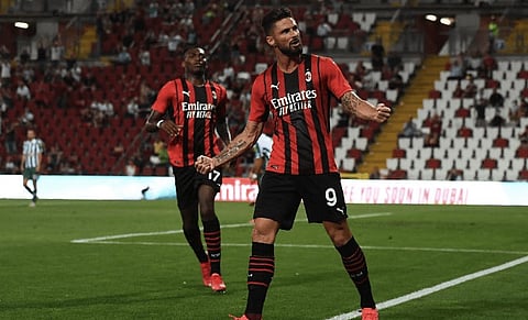 جيرو يتوهج ويقود ميلان لعبور باناثينايكوس وديًا قبل الموسم الجديد.. بالفيديو