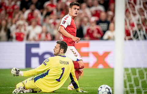 الدنمارك - أسكتلندا