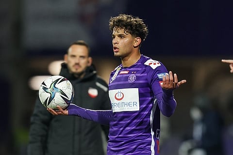 عاجل.. سكاي سبورت تتغنى بمحترف مصري في النمسا (فيديو)