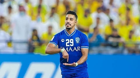 تفاصيل راتب ومدة عقد سالم الدوسري الجديد مع الهلال