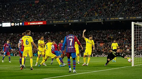 برشلونة ضد قادش.. شوط أول سلبي بين الفريقين في الدوري الإسباني