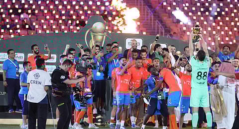 عاجل.. الفيحاء يضرب 3 عصافير بحجر التتويج بكأس الملك على حساب الهلال