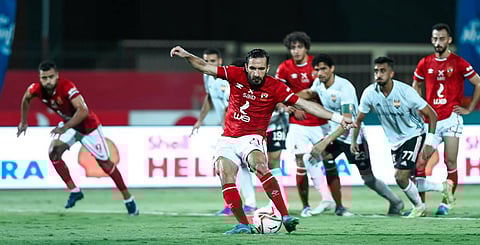 على معلول لاعب النادي الأهلي