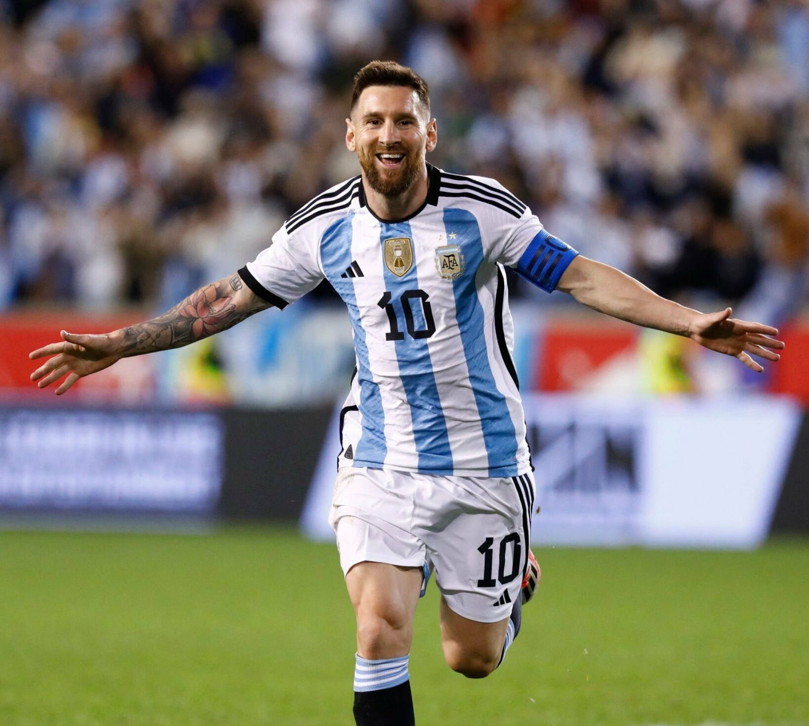 ميسي يعلن خبر صادم لجماهيره حول العالم.. إعرف التفاصيل