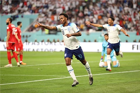 منتخب إنجلترا يوضح موقف سترلينج من العودة لمعسكر كأس العالم
