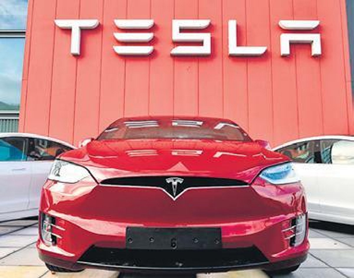 Tesla stock rises as self-driving crash reporting rules change.