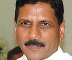 Sashidhar Reddy studies destruction by Cyclone Aila in WB