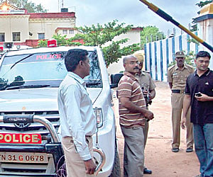 Navarasu killer surrenders in prison