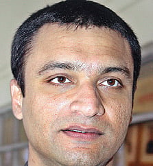 RIMS doctors examine Akbar