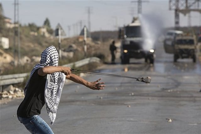 Israel Struggles to Counter Palestinian Rock-throwing Threat