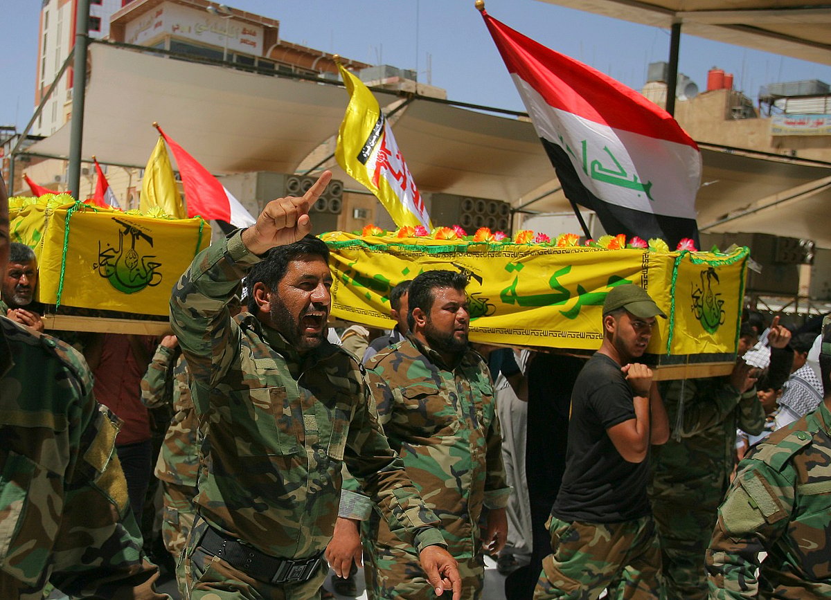 Pressure mounts on IS with twin assaults in Iraq, Syria