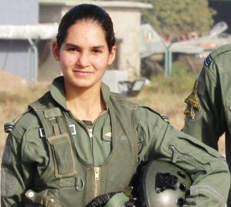 avani chaturvedi family