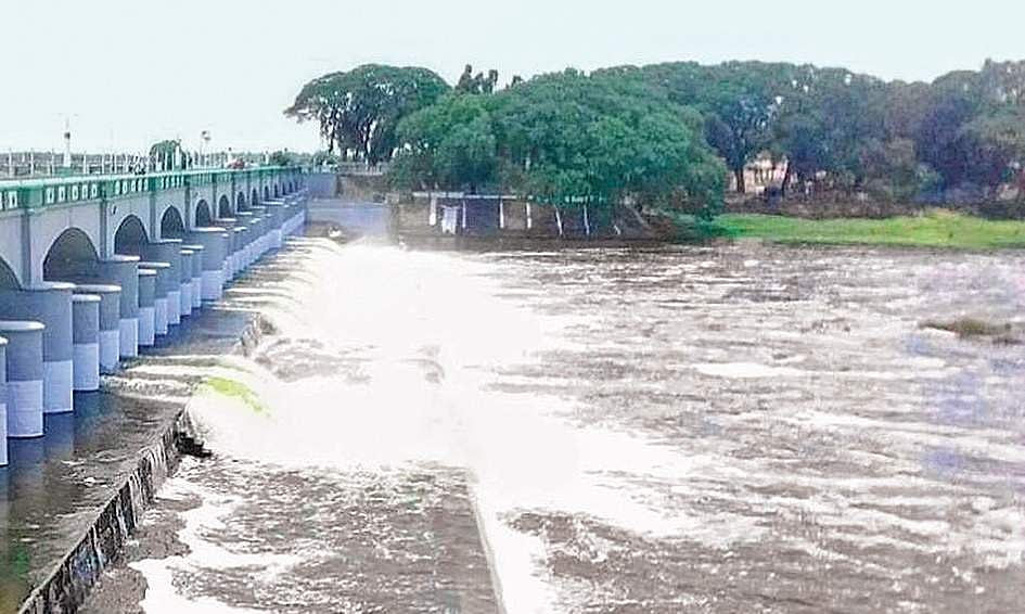 30,000 check-dams, bunds constrict water flow to Hyderabad
