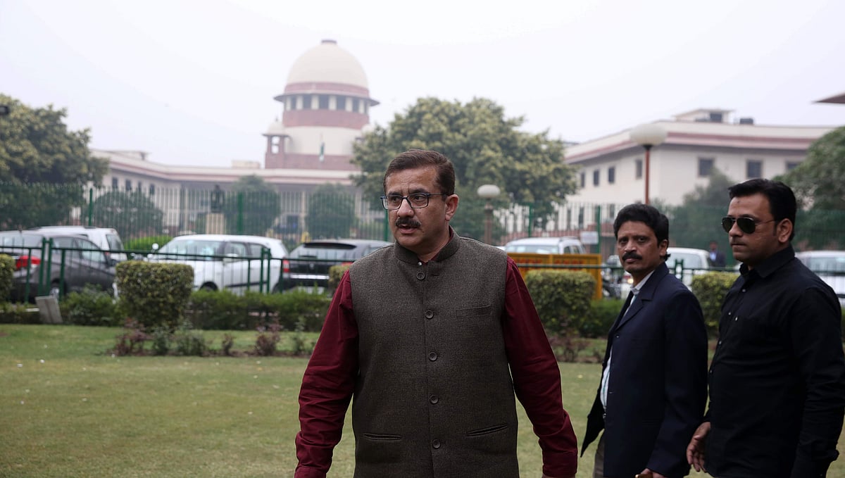 NCM notice to Wasim Rizvi for SC plea on Quran verses, seeks ...