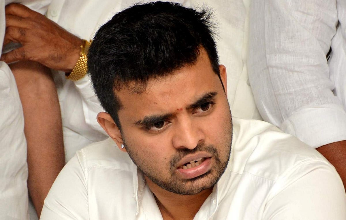 Congress stages protest, demands arrest of Hassan MP Prajwal Revanna