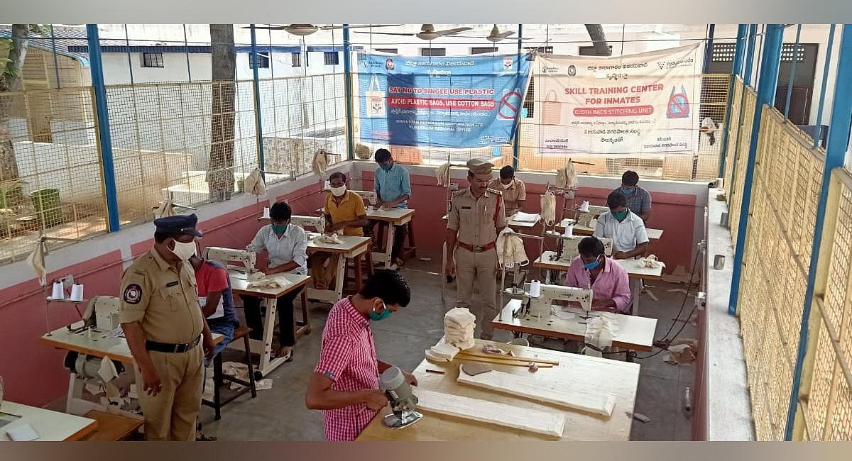 Sub Jail Sub-jail inmates ‘unmask’ their talent