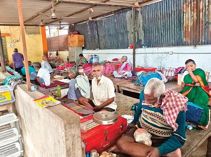 Dinner left over? Call this Karimnagar old age home to feed the needy
