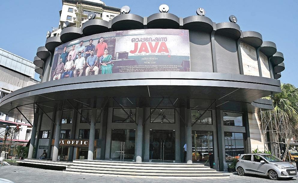 Shenoys returns after intermission