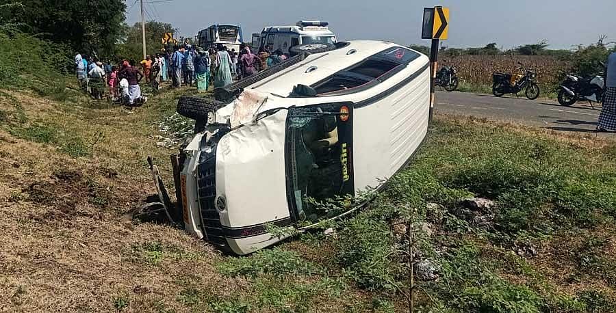 Five of a family killed in road mishap near Veppur