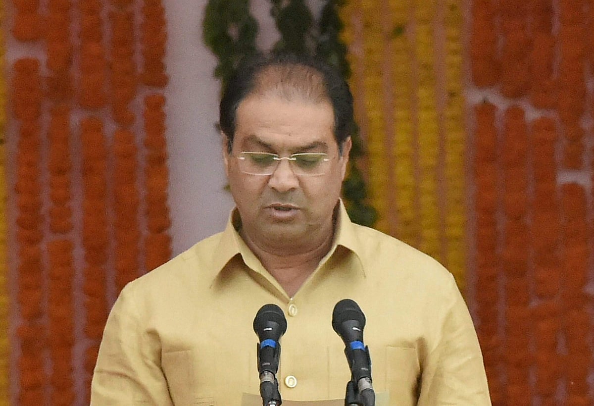 Mohsin Raxa Special MP-MLA court issues arrest warrant against UP minister Mohsin ...