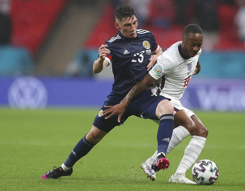 Unfazed Billy Gilmour helps Scotland hold off England at