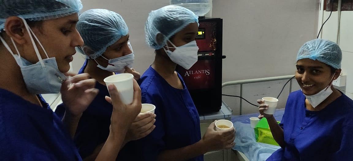 Residents pitch in with tea, coffee for medicos in Bengaluru government ...