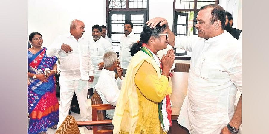 Venkat Reddy hits back at Revanth’s ‘home guard’ jibe, says won’t campaign