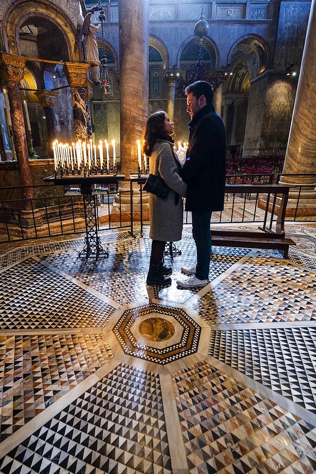 IN PHOTOS Glass shields Venice's 900yearold St. Mark’s Basilica from flooding