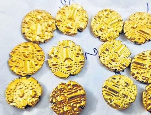 18 archaic gold coins of Lord Venkateswara found in Eluru