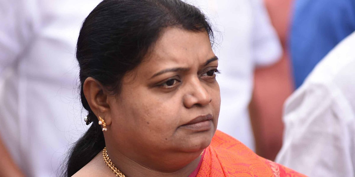 Social welfare minister Geetha Jeevan takes dig at EPS