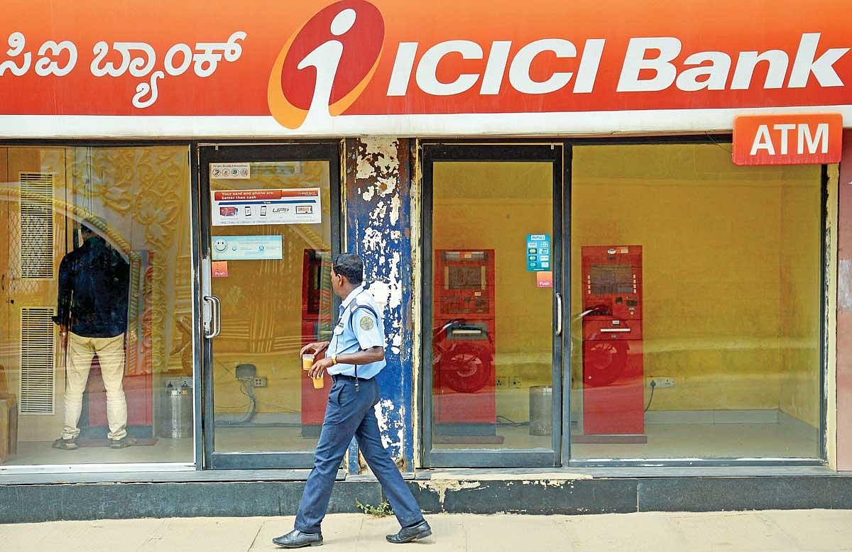 ICICI Bank net jumps 17.4% to Rs 10,707 cr on higher loan sales, lower provisions