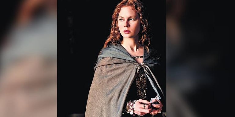 Becoming Elizabeth is a modern period piece : German actor Alicia von