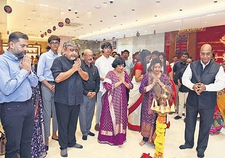 Khimji Jewellers opens new showroom in Bhubaneswar
