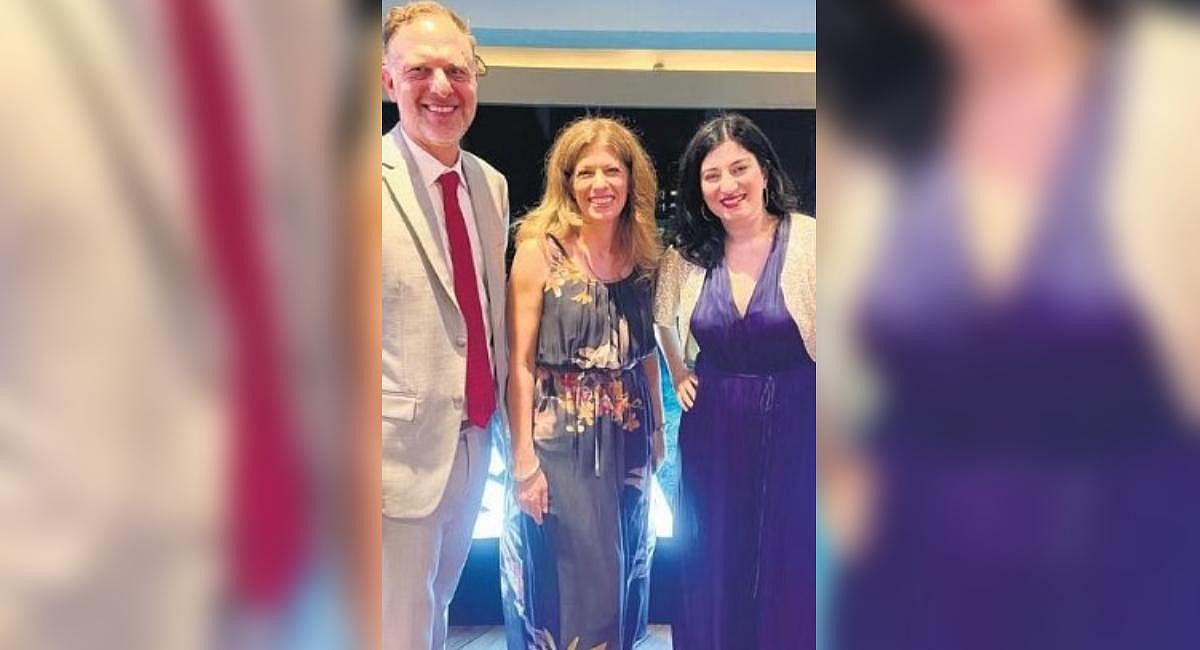 Beguile or bamboozle