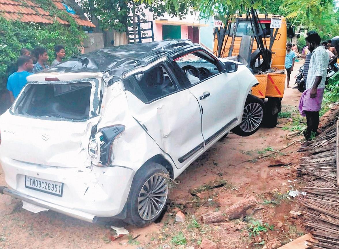 Car mows down 4 women waiting for bus near Puducherry